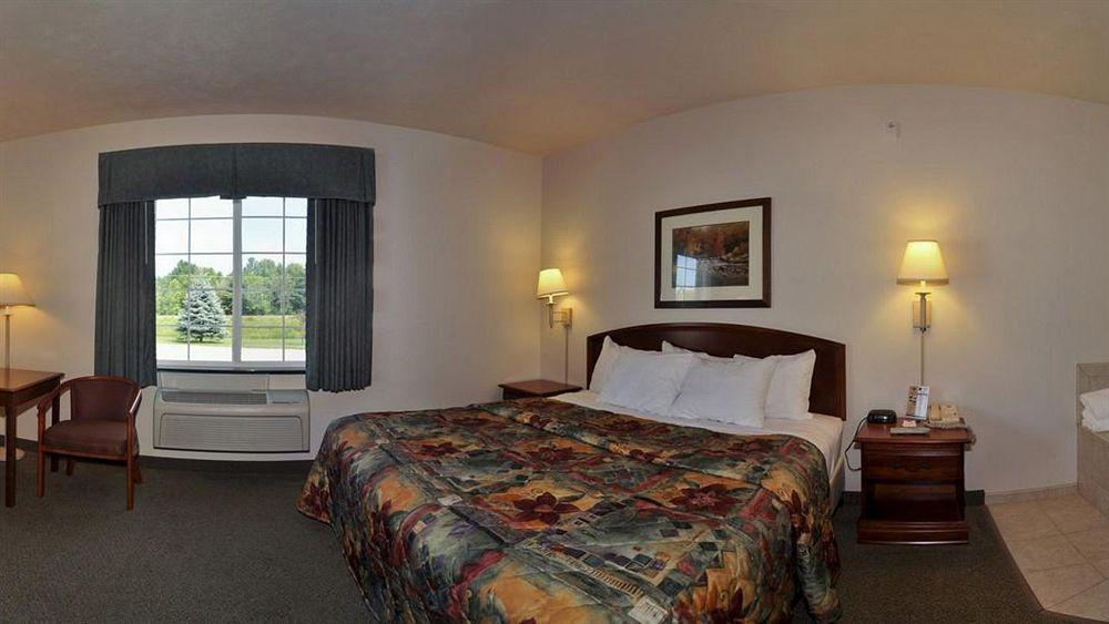 Days Inn By Wyndham Pentwater Exterior photo
