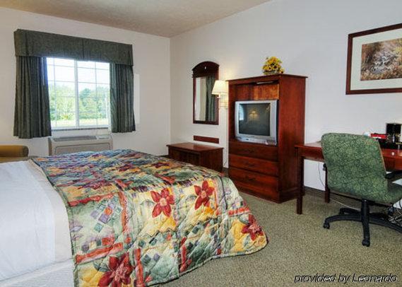 Days Inn By Wyndham Pentwater Room photo