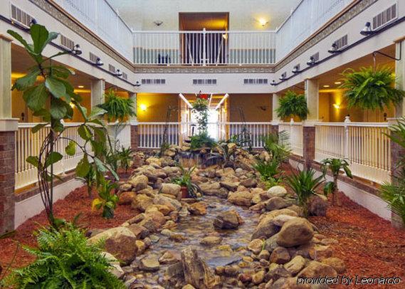 Days Inn By Wyndham Pentwater Interior photo